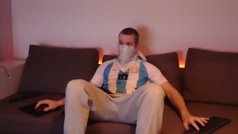 wolf021221 online show from April 2, 8:49 pm