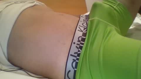 wolfylatinoplayfull online show from January 25, 4:02 am