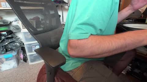 Snapshot of workplace_proximity_associate chatting on March 2, 4:14 pm workplace_proximity_associate online show from March 2, 4:14 pm