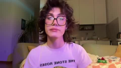 Glen online show from April 3, 6:59 pm