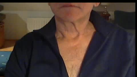 Wuki online show from November 25, 10:01 pm