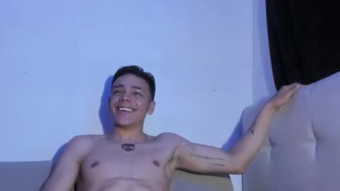 wyatt_smith71 online show from May 29, 4:39 pm