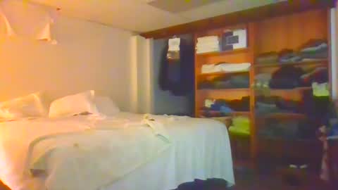 wyattmcc32288 online show from July 21, 3:52 am