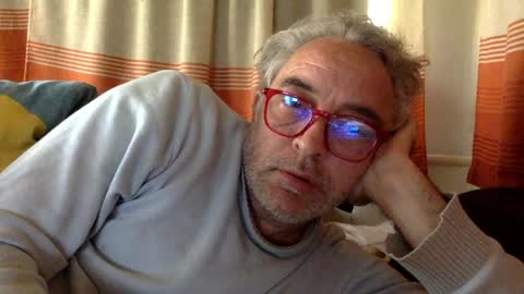 x0c online show from April 8, 11:31 am