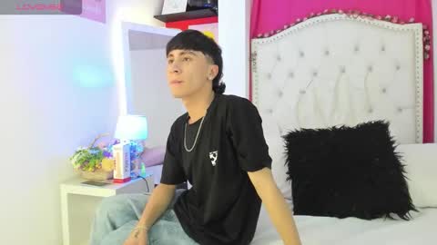 xaanderGrey online show from November 25, 7:38 pm