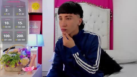 xaanderGrey online show from November 28, 8:00 pm