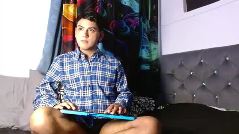 xandrodeluxe online show from October 24, 2:41 pm