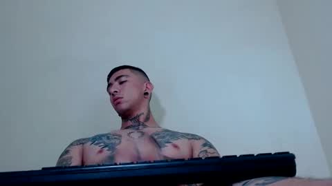 xav_dai online show from April 10, 3:02 am