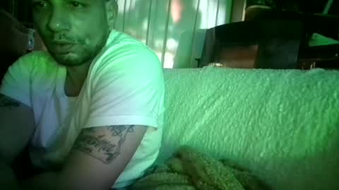 Snapshot of xlpack69 chatting on December 25, 10:50 am John online show from December 25, 10:50 am