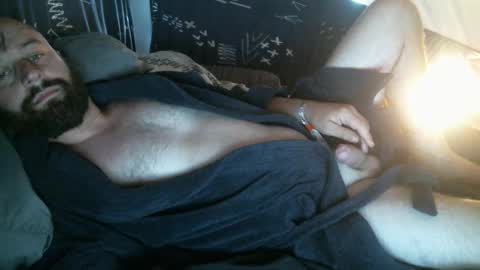 Red online show from February 16, 6:43 pm