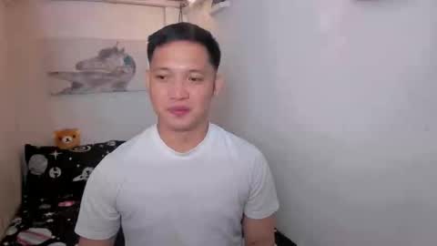 xsebastian19 online show from May 7, 6:19 pm