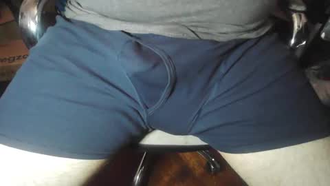 xxdadbod4ladiesxx online show from April 9, 8:26 pm