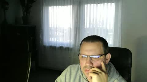 Eddi online show from December 14, 2:57 pm