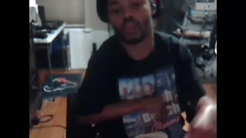 Snapshot of xxxonwheelz chatting on October 28, 4:37 am xxxonwheelz online show from October 28, 4:37 am