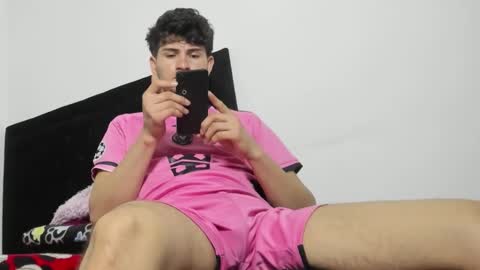 yair independent model online show from February 20, 7:59 pm