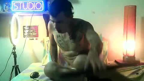 yeisoncastellanos1999 online show from June 9, 3:03 pm