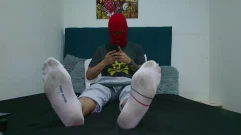 yeisongomezz online show from November 22, 11:59 pm