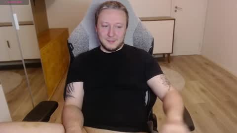 James online show from April 16, 8:53 pm