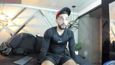 Yiyo online show from April 21, 3:34 am