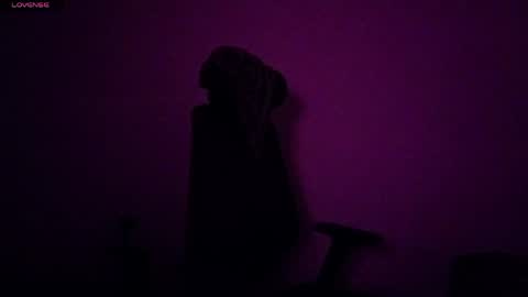 yngdesire1 online show from April 4, 12:35 pm