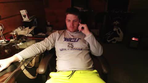 yobenko online show from February 15, 9:45 pm