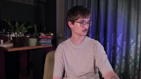 Max online show from July 9, 10:13 pm