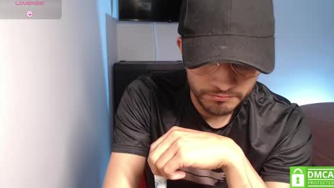 yoshy_man online show from May 7, 3:06 am