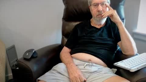 Colorado Guy Straight online show from July 6, 3:03 pm