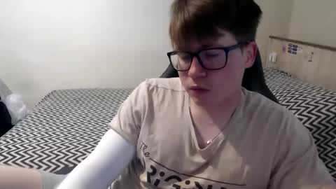 Max online show from June 1, 3:40 am