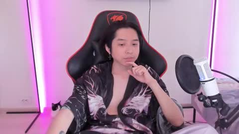 Snapshot of your_little_twink chatting on October 3, 11:15 am Han online show from October 3, 11:15 am