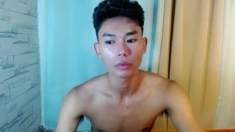 Snapshot of yourdreamboyx chatting on February 13, 9:50 pm Rence online show from February 13, 9:50 pm