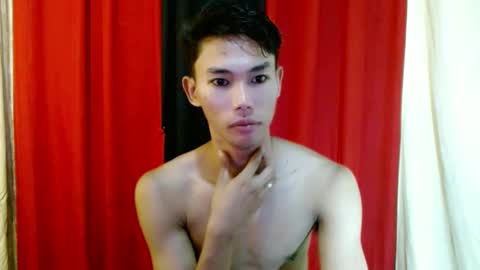 Snapshot of yourdreamboyx chatting on February 24, 5:09 pm Rence online show from February 24, 5:09 pm