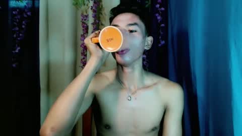Snapshot of yourdreamboyx chatting on January 29, 3:01 am Rence online show from January 29, 3:01 am
