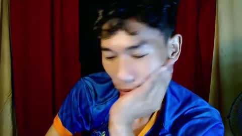 Snapshot of yourdreamboyx chatting on December 24, 6:11 am Rence online show from December 24, 6:11 am
