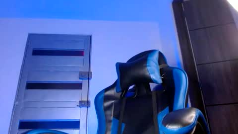 yourfavorite_bigclit online show from May 23, 9:37 am