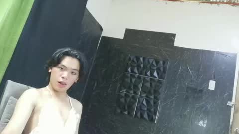 yourhotdodz online show from March 17, 5:10 am