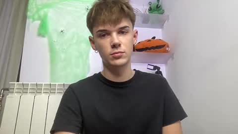 yoursweetyguy online show from October 28, 3:25 pm