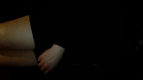 yque online show from February 9, 8:11 am