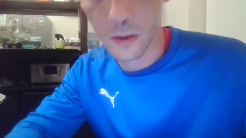 yugtwink03 online show from June 8, 12:06 am