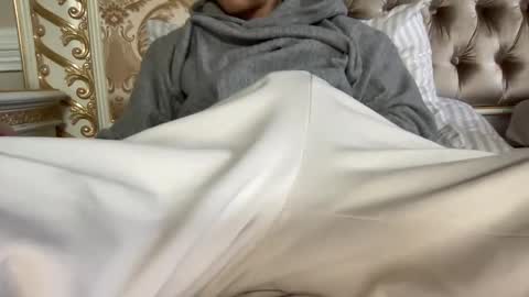 Yung Bull online show from December 24, 7:44 pm