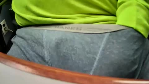 yuppers1234 online show from December 5, 3:19 pm