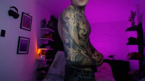 zac_muller1 online show from July 24, 6:31 am