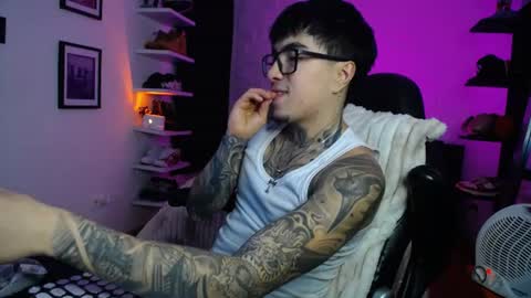 zac_muller1 online show from July 25, 7:49 am
