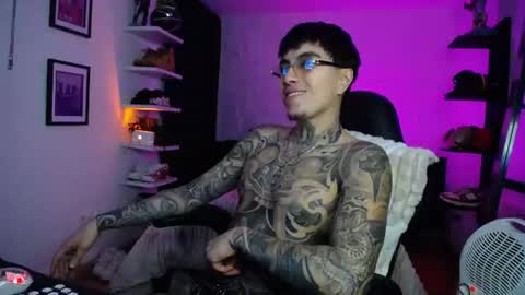 zac_muller1 online show from July 23, 6:21 am