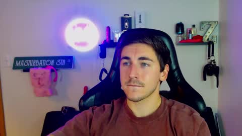 Snapshot of zach_rhyder chatting on December 9, 1:29 am Zach Rhyder online show from December 9, 1:29 am