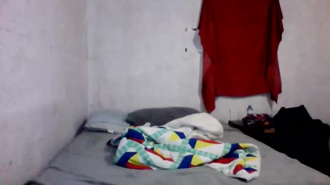 zachary0rivard online show from June 9, 5:42 am