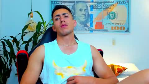 zachpri20 online show from March 12, 4:41 am