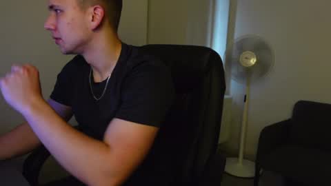 ZACK GILLIAN online show from June 5, 5:41 pm