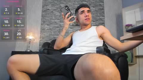 zack_joness10 online show from February 7, 4:08 am