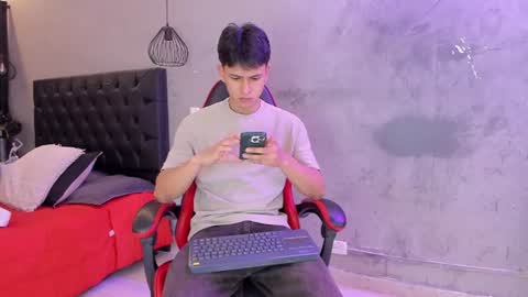 Samuel online show from June 15, 7:39 pm